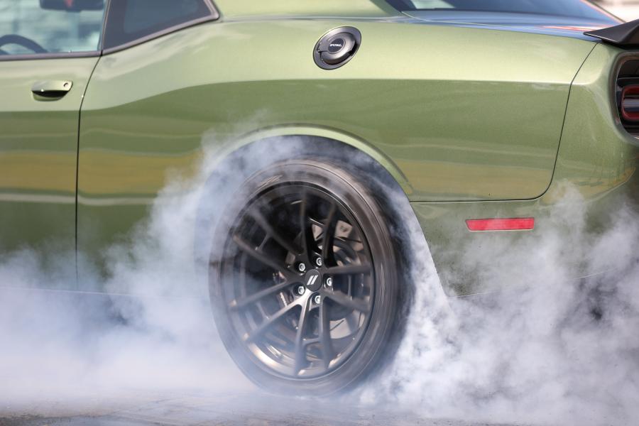 Детали экстерьера Dodge Challenger R/T Scat Pack 1320 (LC) 2019 года  (фото 17 из 23)